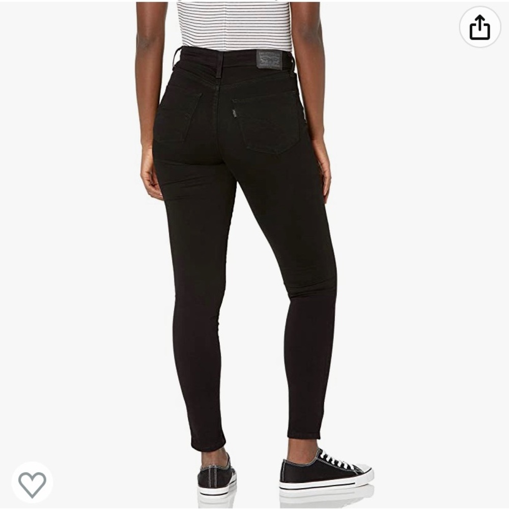 Black Levi’s waterless 721 high rise skinny in EUC!